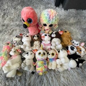 Ty Plush Toy Set :11 small, 2 beanie balls, 3 beanie babies med , and 2 large